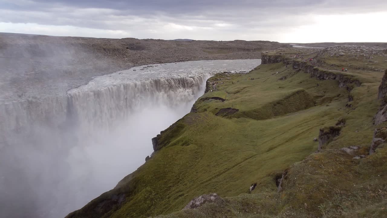 vista panorámica de la cascada de detifoss en islandia