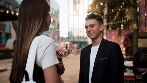 Teenager-Freund-Und-Freundin