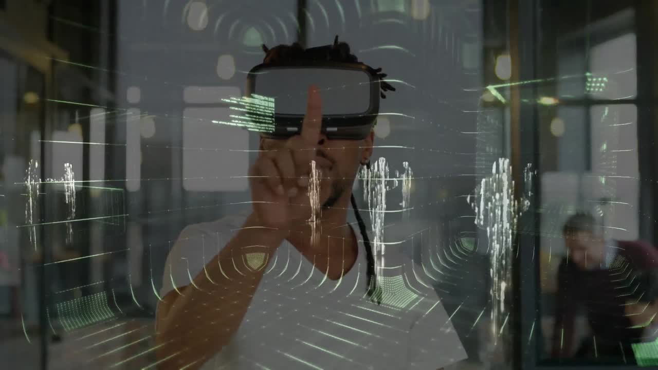 animación del procesamiento de datos sobre el empresario que trabaja en la oficina