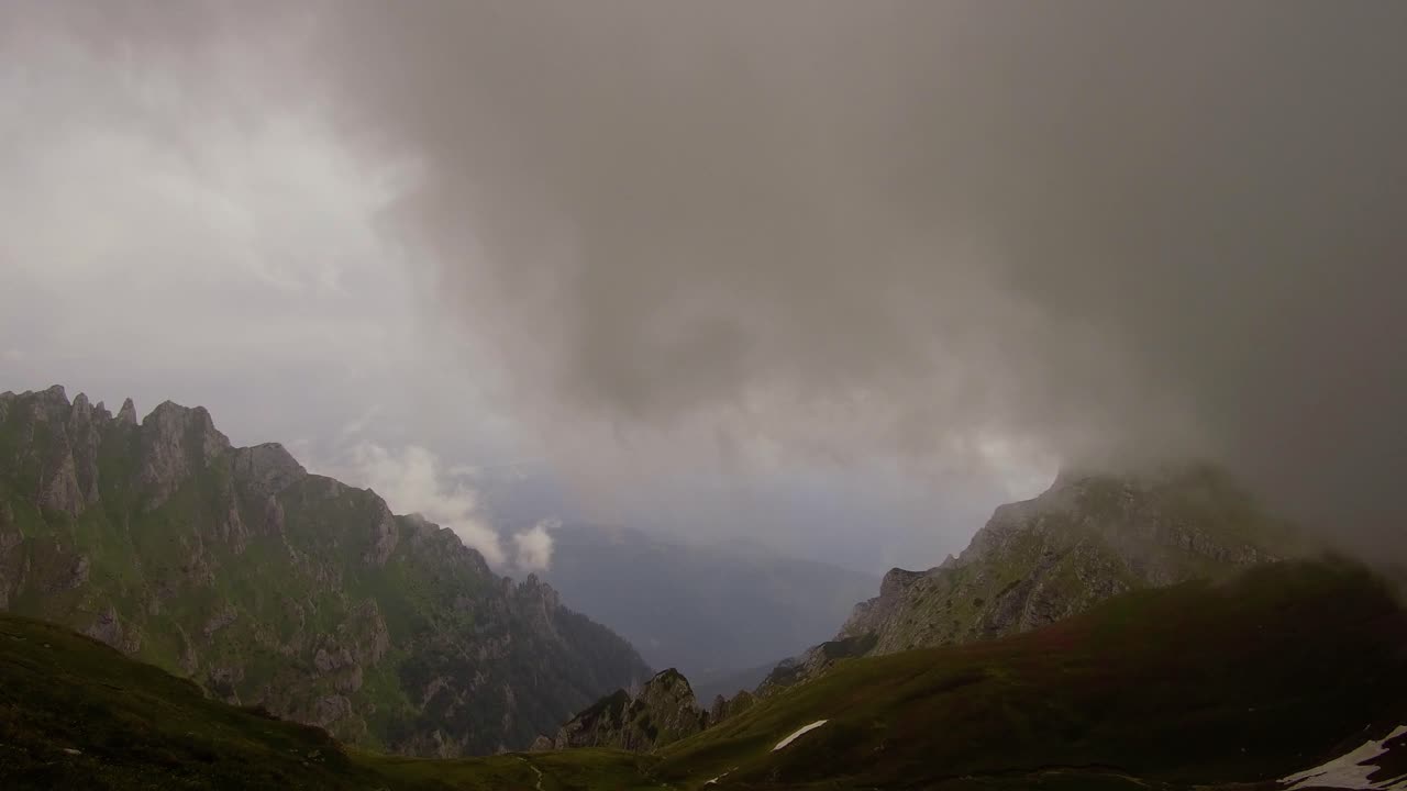 눈 덮인 bucegi 산, 루마니아와 산 풍경