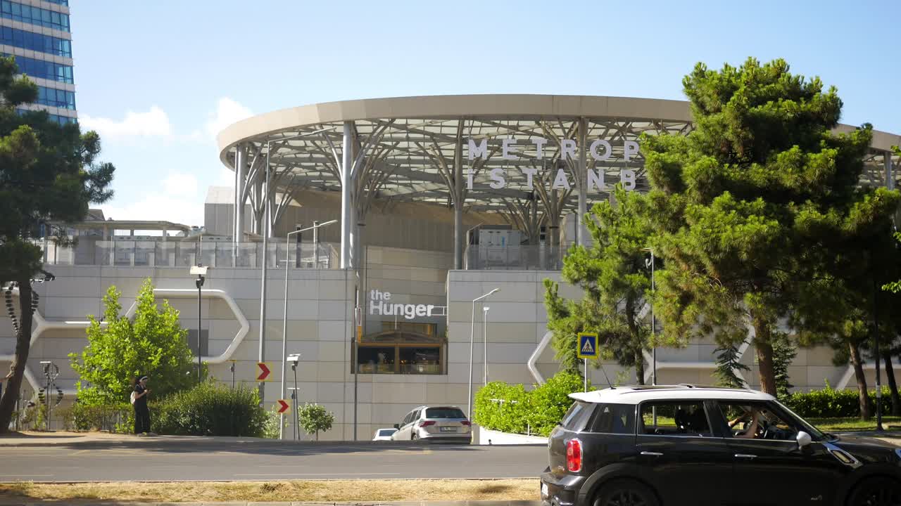 Metro Istanbul Shopping Mall with Food Court