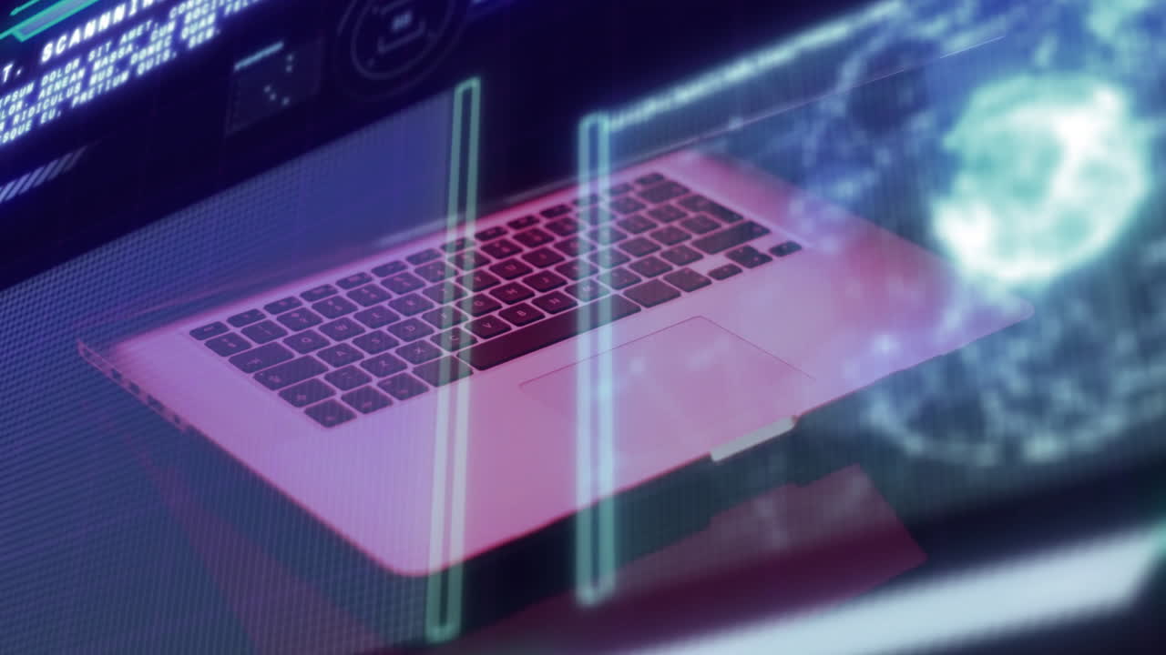 노트북을 통해 데이터 처리를 하는 화면의 애니메이션