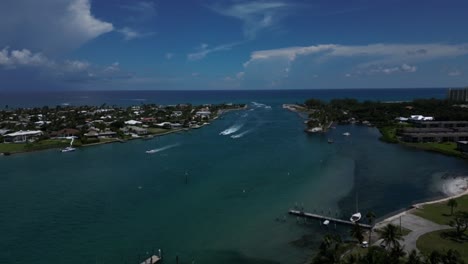 The-Loxahatchee-River-with-Speed-Boats-from-an-Aerial-Drone-Perspective-on-a-Beautiful-Day-in-Florida