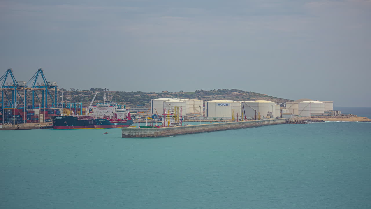 타임 스 은 칼라프라나 항구에서 촬영되었습니다.