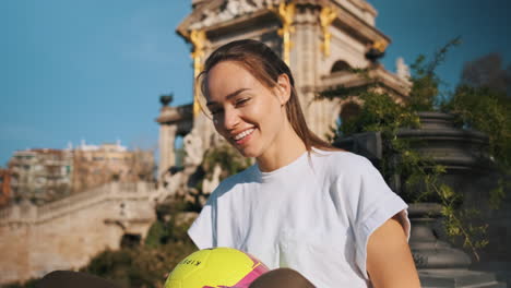 Mujer-Caucásica-Deportiva-Al-Aire-Libre.