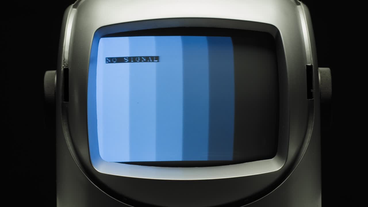 레트로 tv, 노스탈기적인 설정으로 빈티지 tv, 레트로 tv는 화면에 곡물을 표시합니다, 무서운 할로윈 밤 장치, 크로마 키 및 그린 스크린에 좋습니다.