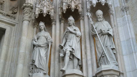 la catedral de zagreb, un punto de referencia de zagreb, croacia