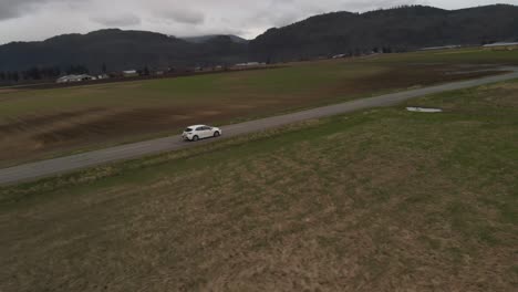 흰색 2019 토요타 코롤라 해치백 스포츠카 세단