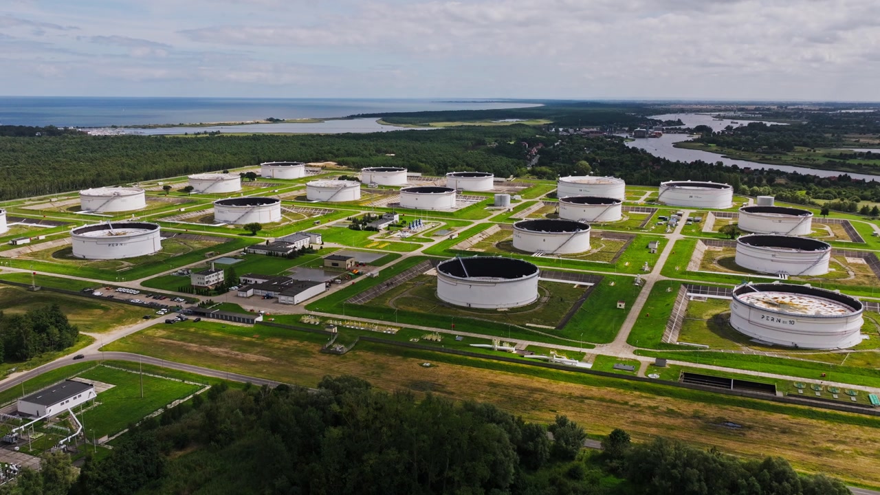 Industrial oil terminal captured as symbol of conflict driven economic pressure