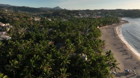 Sayulita,-La-Principal-Playa-Y-Pueblo-De-México