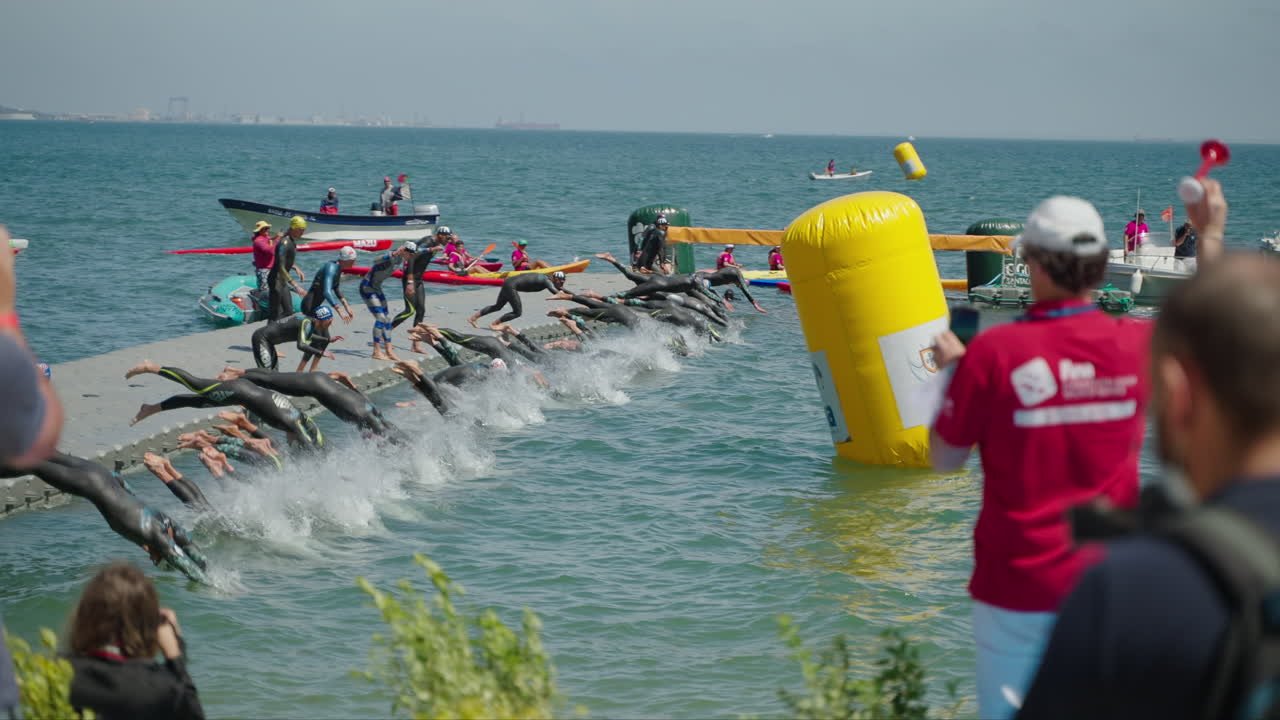 competición de natación en aguas abiertas