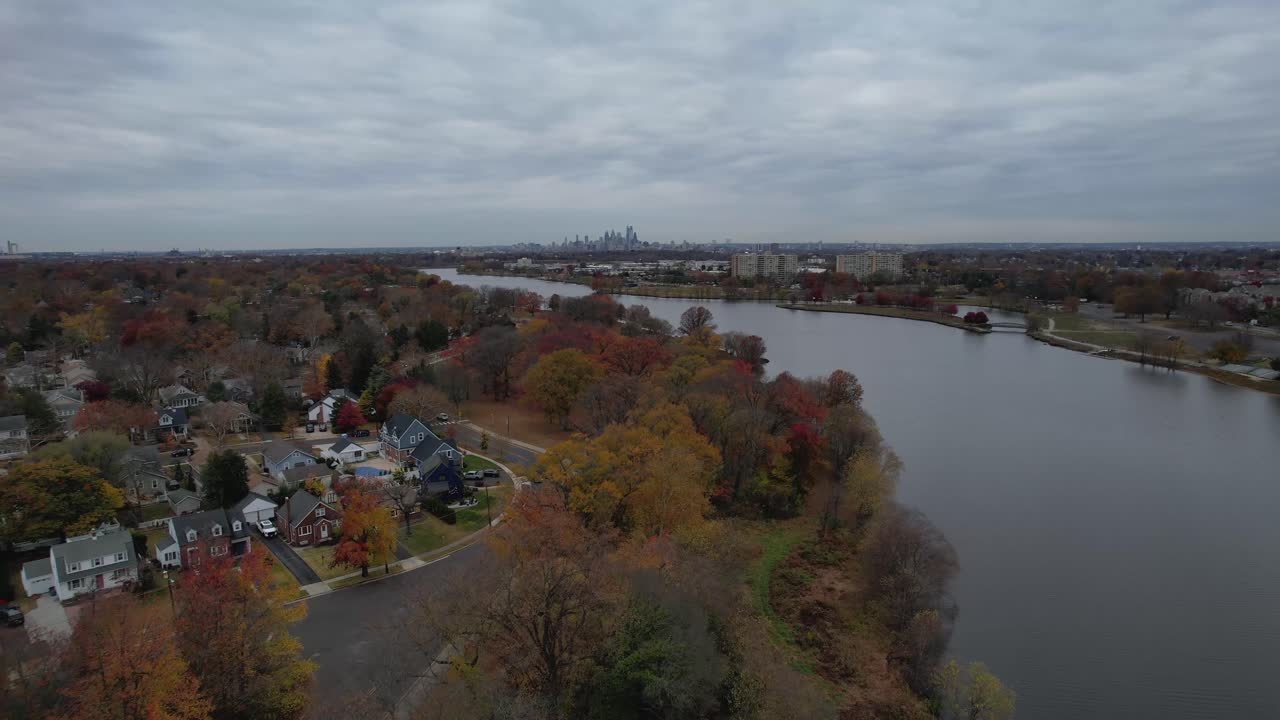 Philadelphia skyline, philly, fall foliage, leaves, cooper river, collingswood, suburbs, sky