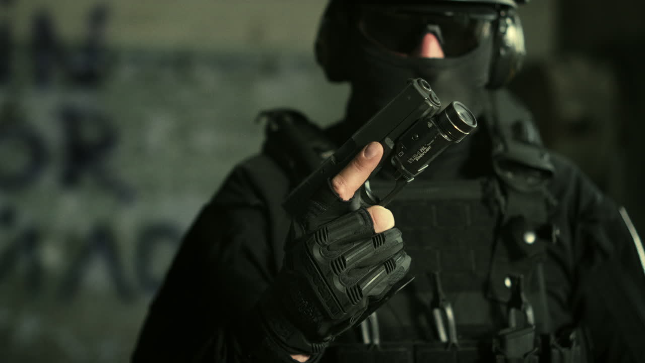 personal militar en acción