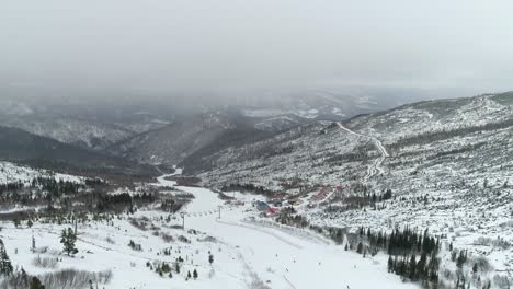 Skiing-Adventure-in-Siberia