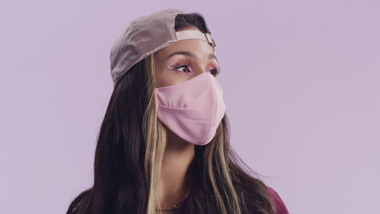 마스크를 착용하고 여전히 완벽하게 보입니다.