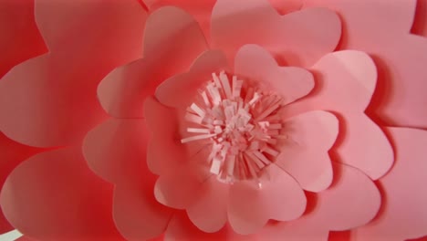 Pink-flower-decoration-at-birthday-party