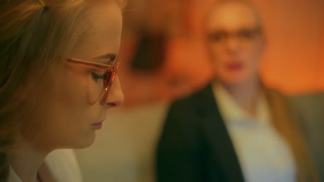 couch woman supports her friend during business decision meeting