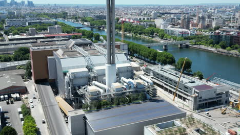 zone industrielle du quai de la seine avec paysage urbain, france