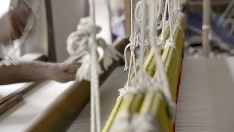 indian traditional handloom wooden weaving machine