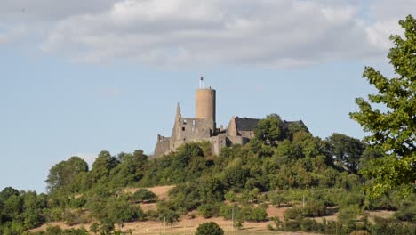 Castillo-De-Gleiberg-En-Una-Soleada-Tarde-De-Verano-Con-Pocas-Nubes-Arriba