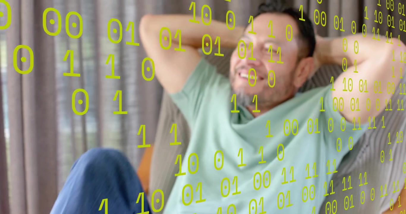 Uomo che tocca e scorre lo smartphone, poi guarda fuori sorridendo e rilassandosi, cercando calma in un'app tecnologica
