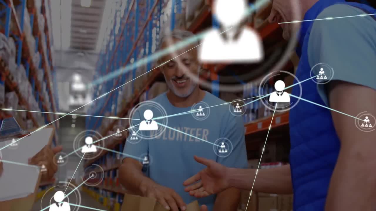 animación de la red de perfiles sobre dos supervisores masculinos caucásicos que se dan la mano en el almacén