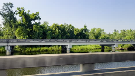 4K-Driving-Plates-on-I-10-Freeway-Towards-New-Orleans-in-America