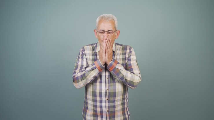 The sneezing man. Patient.