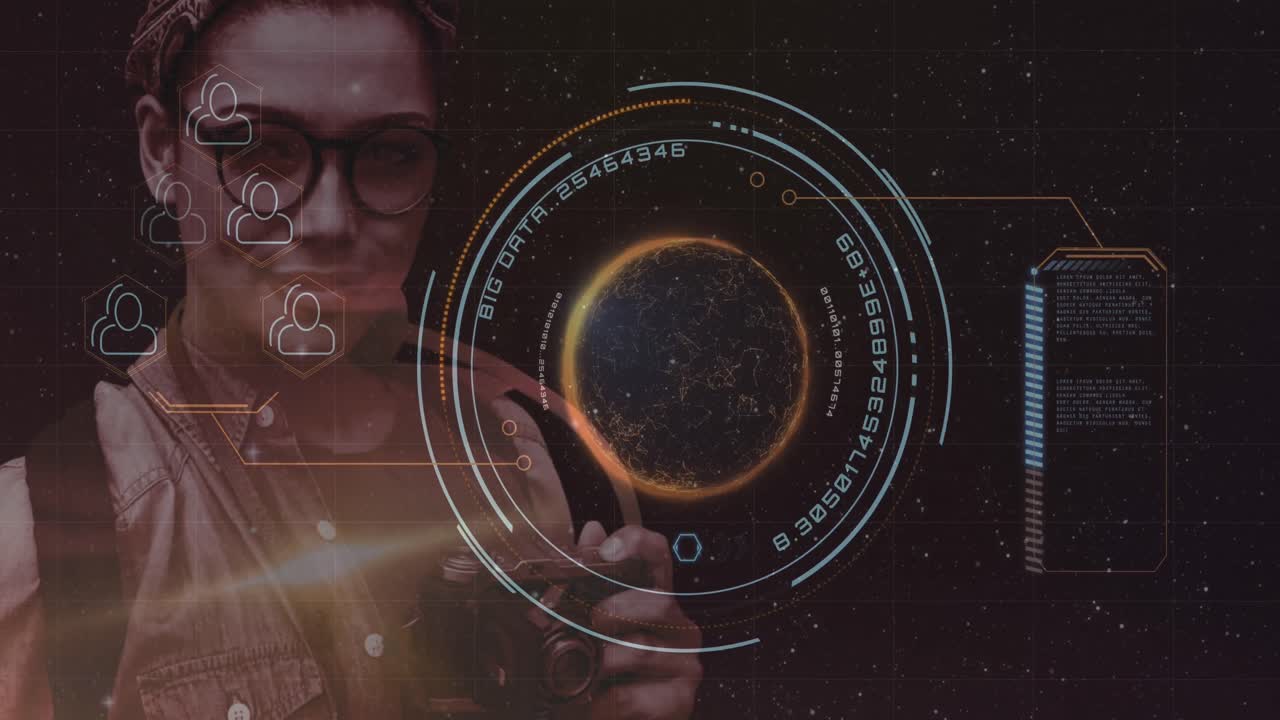 interfaz digital con procesamiento de datos contra una fotógrafa