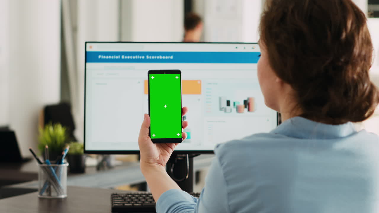 dispositivo de sujeción del trabajador con pantalla verde