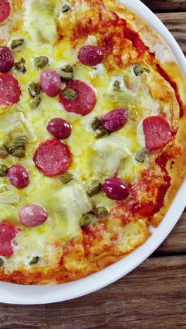 pizza al horno en un plato