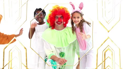 animación de patrón dorado sobre diversos niños felices y payaso divirtiéndose en la fiesta, agitando