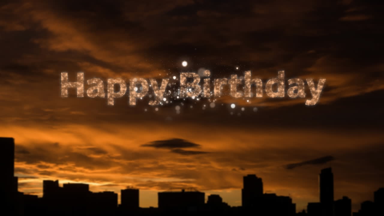 feliz cumpleaños escrito con fuegos artificiales blancos