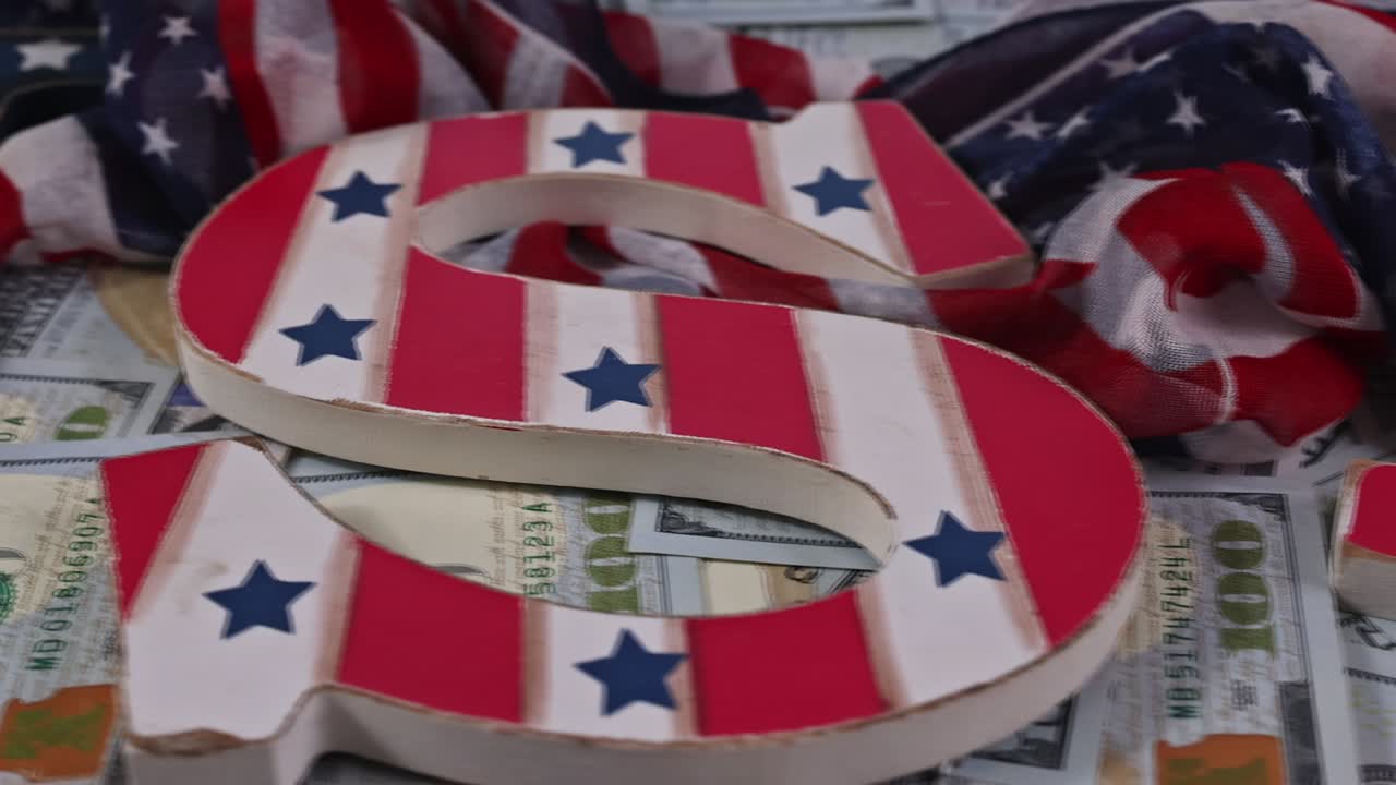 미국 발 위에 돈 한 어리를 가진 사업 민족주의 개념