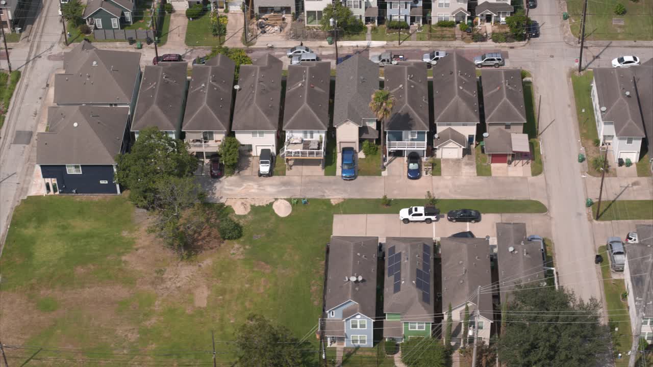 Bird’s-Eye View of Freedmen’s Town Texas | 4K Drone Over Historic Fourth Ward Homes