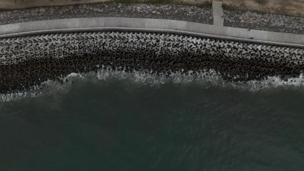 라넘 미니 항구 (chellanam mini harbour) 는 인도의 케랄라에 있는 어업 항구이다.