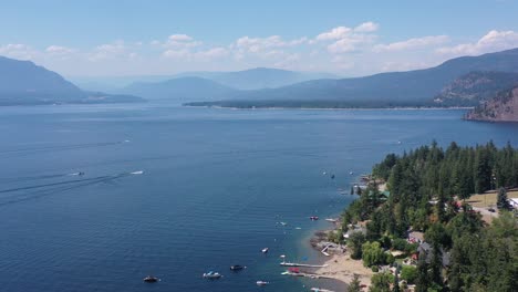 Anwesen-Oase-In-Blind-Bay:-Luxuriöses-Wohnen-Am-Shuswap-Wasser