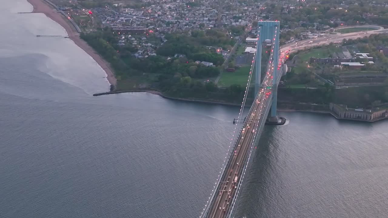 Vista aerea del ponte di Verrazzano