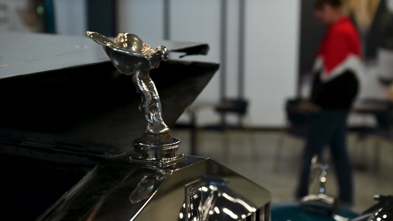 배터시 발전소 내 롤스로이스, 런던, 영국