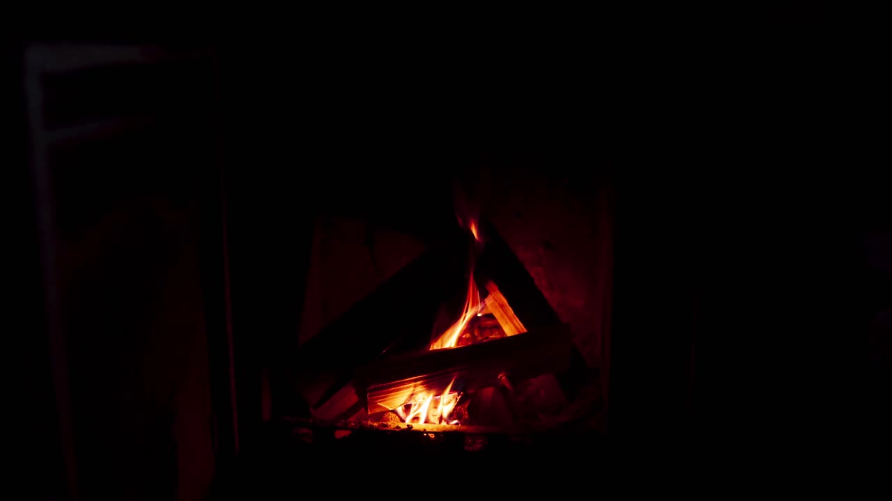 벽난로 에 빛나는 나무 불 불