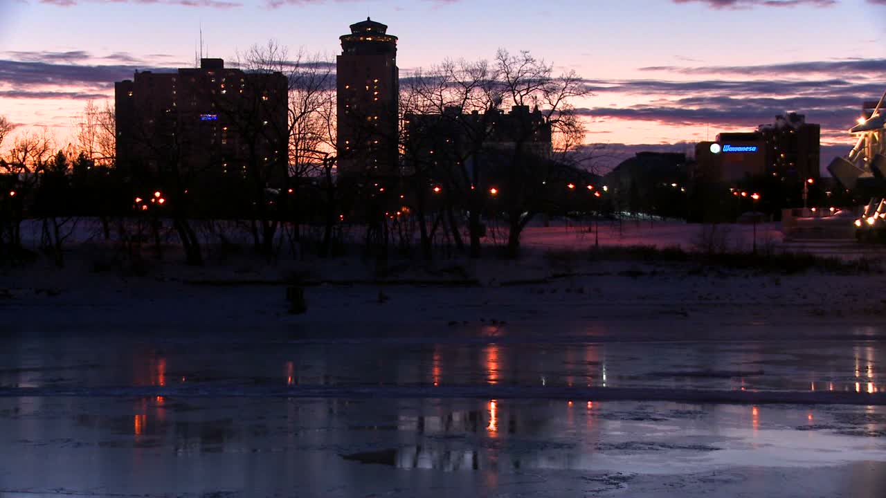 центр города виннипег манитоба канада в сумерках 9