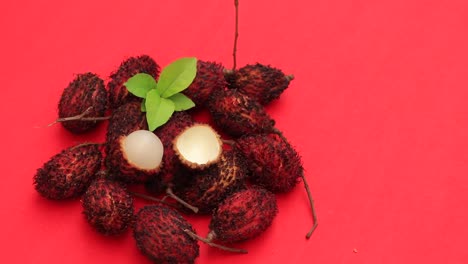 Top-view-of-lychee-isolated-on-white-background