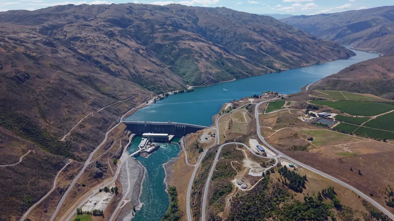 Clyde Dam in New Zealand, a scenic hydroelectric powerhouse view