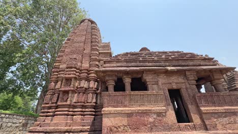 the ancient, stone-built hindu temples in amarkantak, particularly those dating back to the 11th century, include the machhendranath and pataleshwar temples, built by the kalachuri king karnadeva