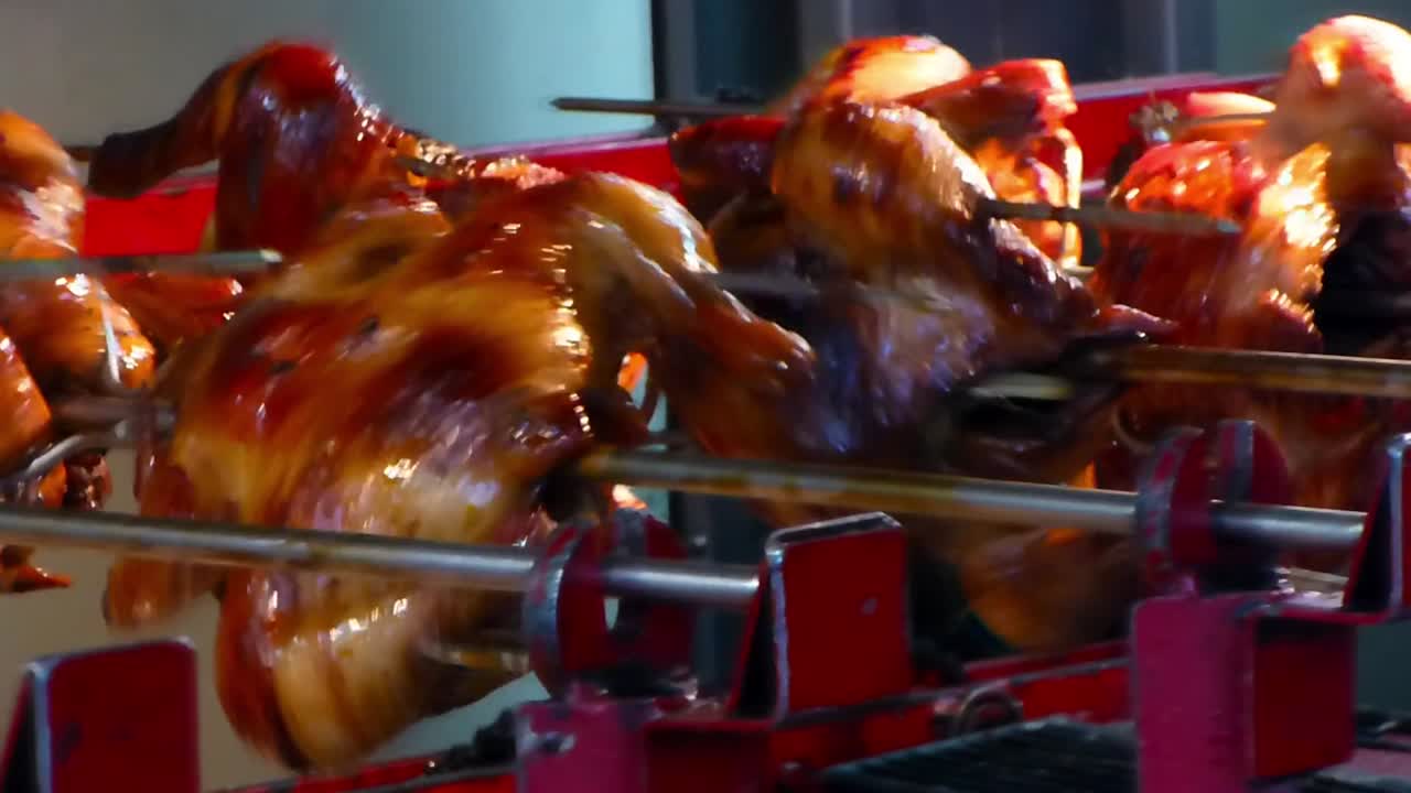 asador filipino para pollo asado o "lechon manok".