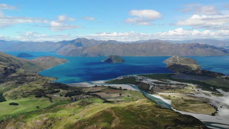 Hermoso-Paisaje-Aéreo-De-Nueva-Zelanda,-Lago-Wanaka,-Mirador-Panorámico