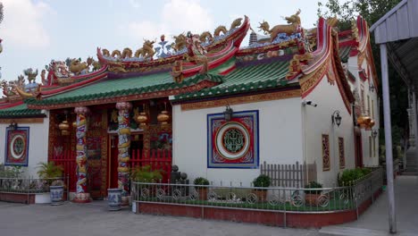 thailand temple phanan choeng shrine