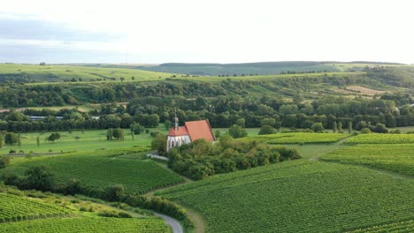 Drone-flight-at-the-St-Marien-church-in-the-Volkach-vineyards