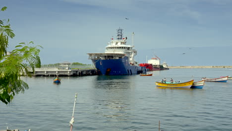 Shipyard-and-fishing-harbour-in-kerala-india