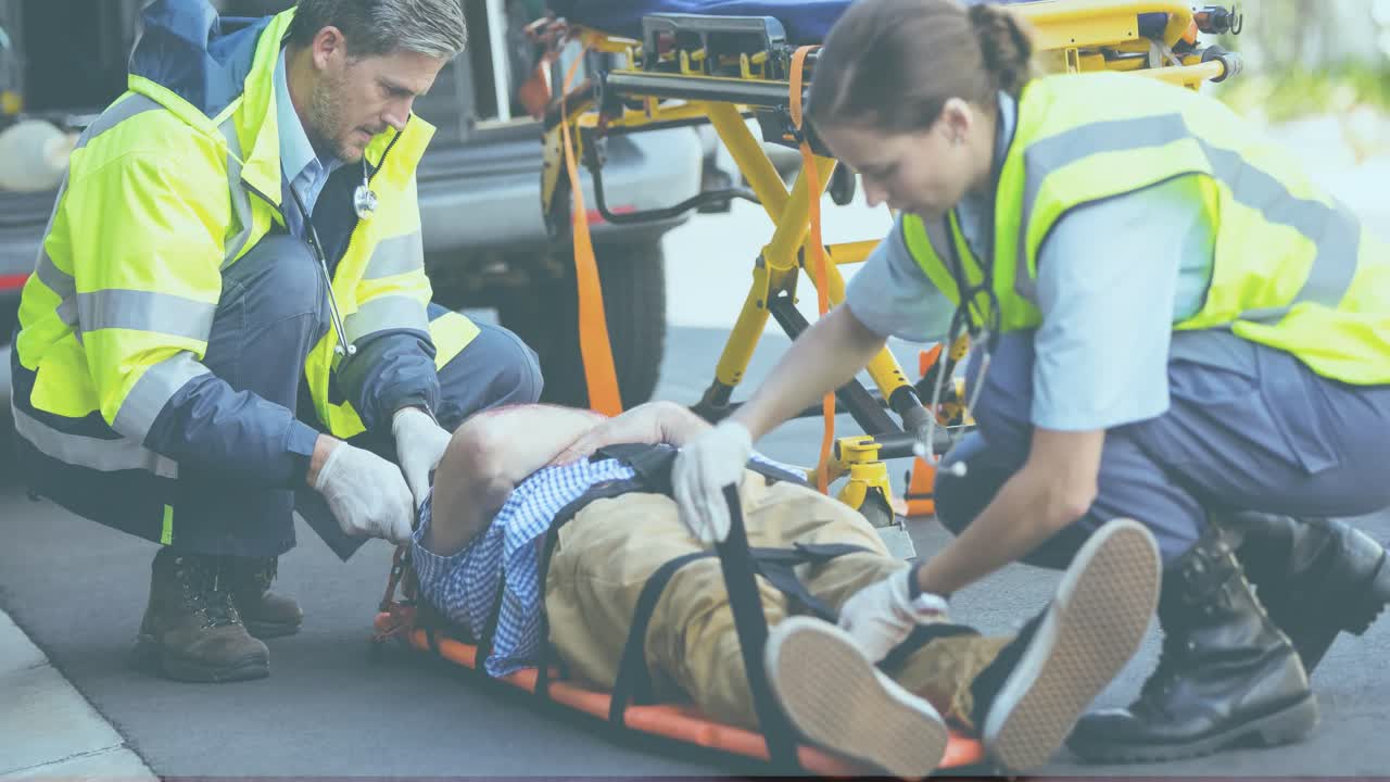 animación de diversos paramédicos con pacientes y ambulancias